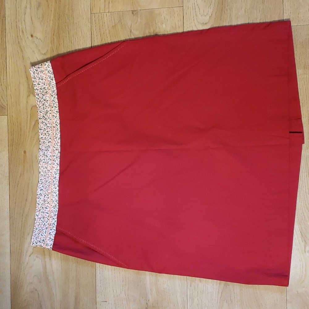 Red cotton skirt (with pockets!) and floral trim